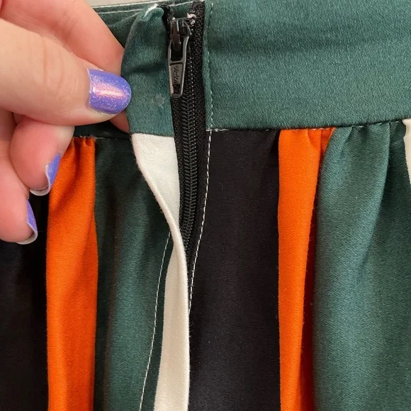 Collectif Jasmine Pumpkin Striped Halloween Swing Skirt - Picture 4 of 8